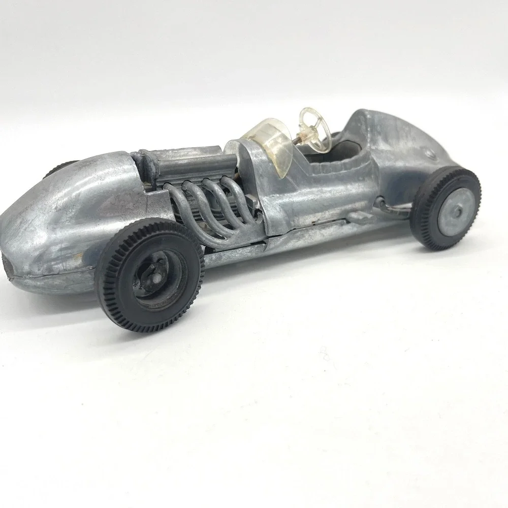 Hubley 1950s 852K-300 Metal Model Kit Unpainted Indianapolis 500 Racer Car